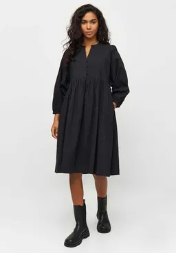 KnowledgeCotton Apparel KnowledgeCotton Apparel Heavy Seersucker A-Shape Midi Dress - Bio-Baumwollmix – Produktbild 1 von 1