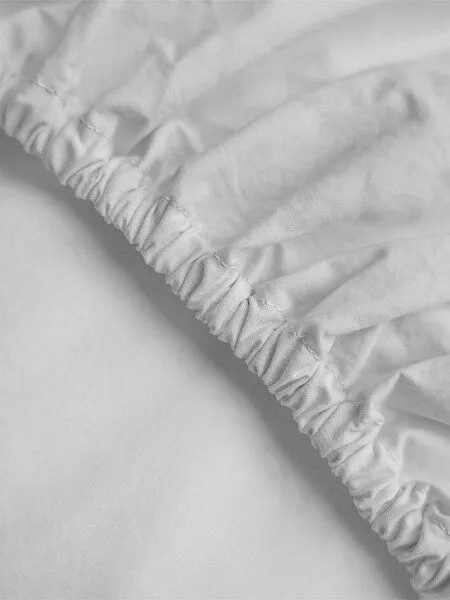 erlich textil erlich textil Cotton Select Spannbettlaken aus Baumwolle (aus Umstellung auf biologischen Anbau), made in Europe, Hellgrau, – Produktbild 3 von 4