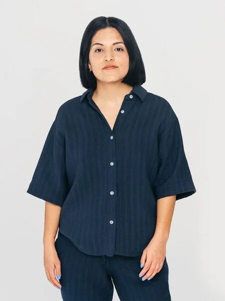 erlich textil erlich textil Simply Cotton kurzarm Mousseline Nachthemd aus Bio-Baumwolle, made in Europe, Mitternachtsblau, – Produktbild 3 von 5