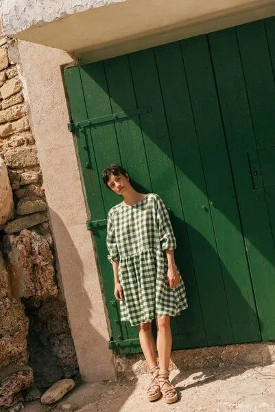 AmourLinen AmourLinen Sofia Kleid aus Leinen in Midilänge, Grünes gingham, – Produktbild 3 von 4