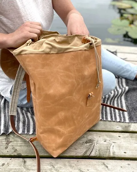 Snekkerbuks Snekkerbuks Wasserabweisender Lederrucksack / Laptoprucksack, Cognac, – Produktbild 3 von 4