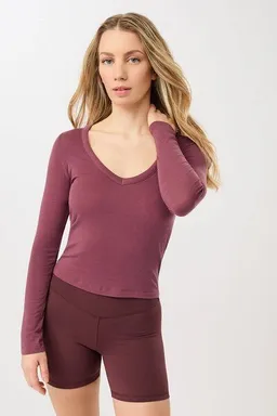 mandala Mandala Slim V-Neck – Produktbild 1 von 1