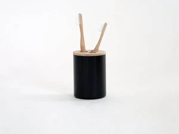 werkvoll by Lena Peter werkvoll by Lena Peter Recycling Feuerlöscher Zahnbürstenhalter FIRE, Schwarz, – Produktbild 1 von 3