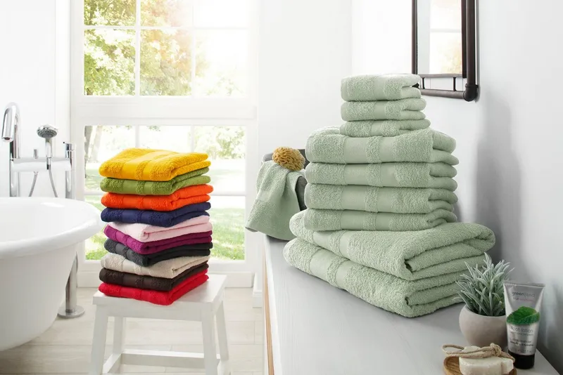 OTTO home Handtuch Set Vanessa, 10-tlg Handtuch-Set, weich, in Standard- und Premium-Qualität, Walkfrottee (Set, 10-St), 100% Baumwolle, Duschtücher, Handtücher, Gästetücher, mit Bordüre, Grün, – Produktbild 3 von 8