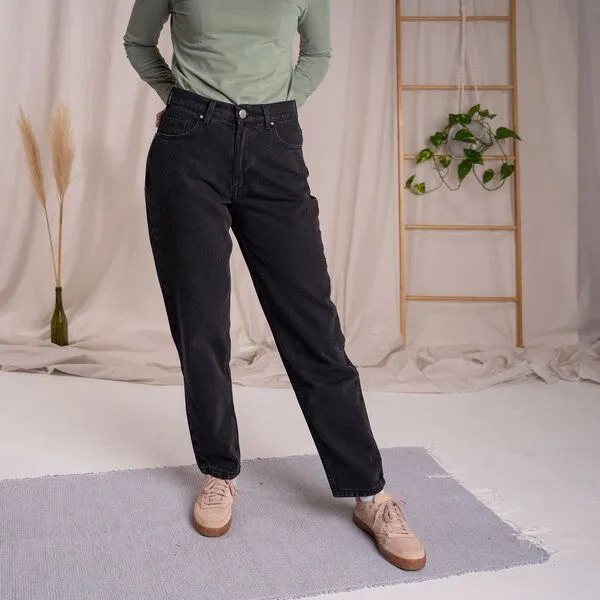 Vresh Clothing Vresh Clothing Stevanie - Boyfriend Jeans aus Biobaumwolle, Schwarz, – Produktbild 3 von 4