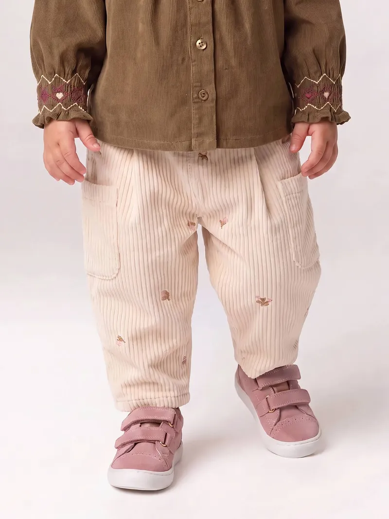 Vertbaudet Baby Cordhose in Balloon-Fit mit Blumenstickerei und Dehnbund vanille, Vanille, – Produktbild 3 von 3