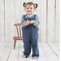 OrganicEra Baby-Latzhose Unisex 'OrganicEra' aus Bio-Baumwolle, Indigo melange (blau), – Produktbild 1 von 1
