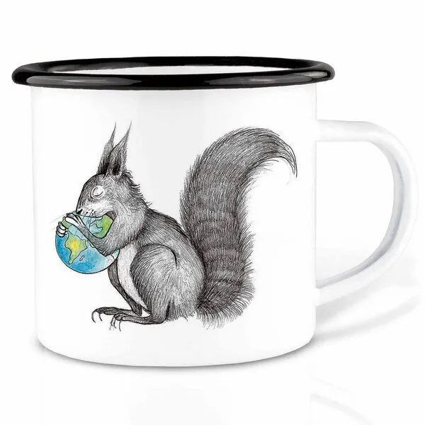 LIGARTI Emailletasse »Eichhörnchen Welt« von LIGARTI | 300 oder 500 ml | handveredelt in Deutschland | Cup, Kaffeetasse, Emaillebecher, Camping Becher – Produktbild 1 von 1