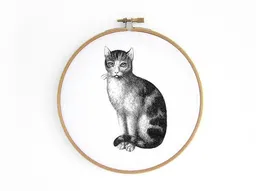 renna deluxe renna deluxe Katze im Stickrahmen – Produktbild 1 von 1