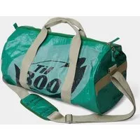 REFISHED fair fashion REFISHED fair fashion Tasche 'SPORTY BAG' - upcycelte Fischfuttersäcke, #fish gruen-til, – Produktbild 1 von 2