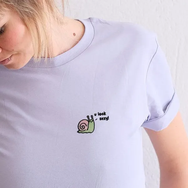 LIGARTI Besticktes T-Shirt – Schnexy – LIGARTI Tiermanufaktur, Altrosa, – Produktbild 3 von 4