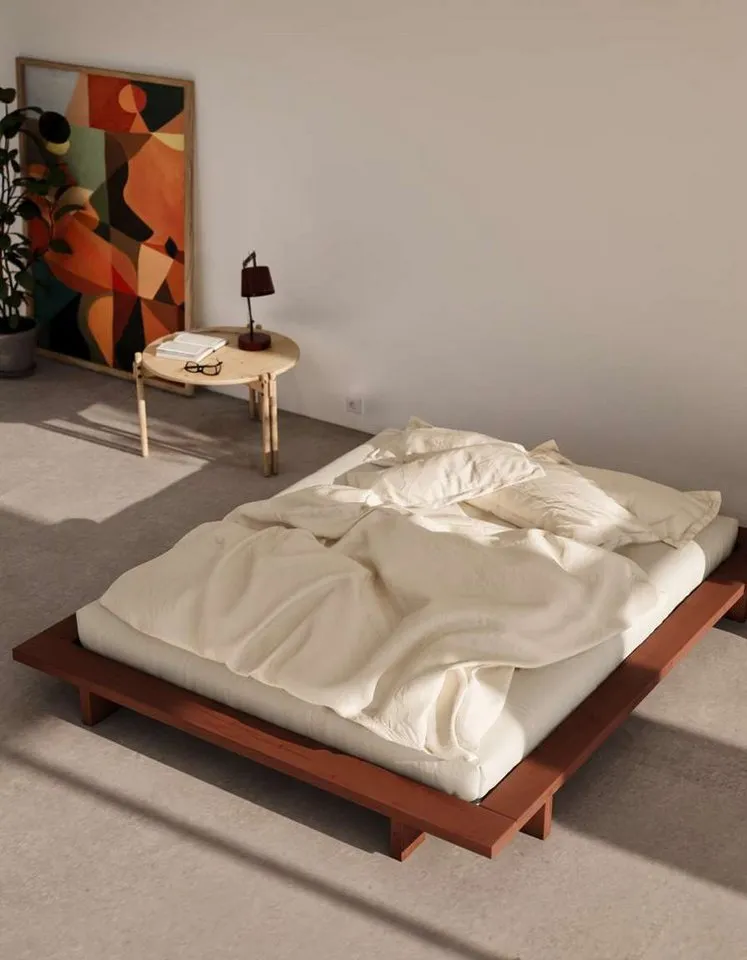 Karup Design Futonbett Bettgestell JAPAN BED Futonbett aus FSC®-zertifiziertem Massivholz (Mit Lattenrost), zeitlos, bequem & in mehreren Farben und Größen erhältlich, Rot, – Produktbild 2 von 5