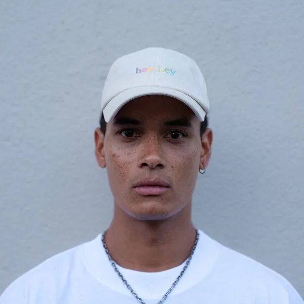 hey hey studios hey hey studios Unisex Cap „Rainbow 2.0“ natur aus Bio-Baumwolle, Natur, – Produktbild 2 von 3
