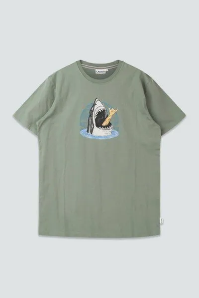 LAKOR LAKOR T-Shirt aus Bio-Baumwolle - Shark Shaka, Sea spray (grün), – Produktbild 2 von 3