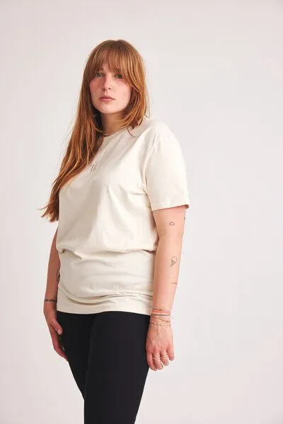 Baìge the Label Baìge the Label T-Shirt mit B-Stick, Natur, – Produktbild 3 von 4