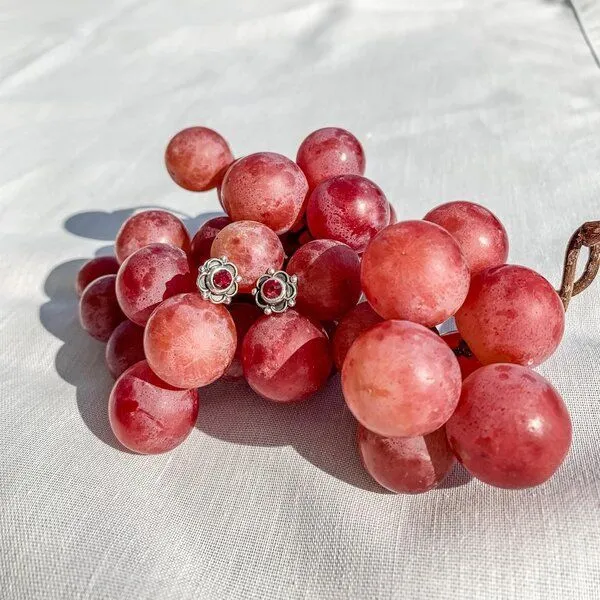pakilia pakilia Silber Ohrstecker Seerose Fair-Trade und handmade, Rot, – Produktbild 4 von 4