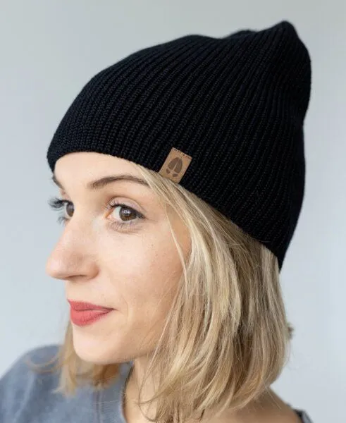 Kopyto Kopyto DEER - Mütze 100% RWS Merinowolle Mulesingfrei, leichte Beanie ohne Umschlag, Unisex, Schwarz, – Produktbild 4 von 4