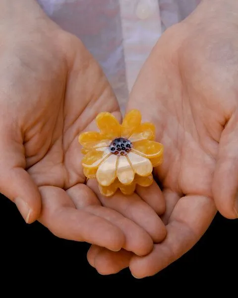 lille mus lille mus Haarklammer 'Blume', Gelb, – Produktbild 2 von 3