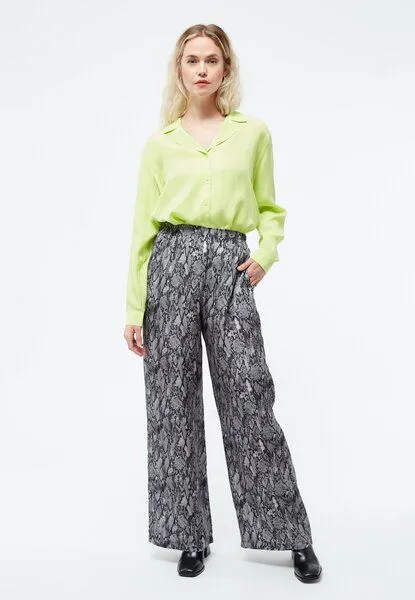 Givn Berlin Givn Berlin Bluse GBZORA aus TENCEL mit Reverskragen, Lime green (tencel), – Produktbild 2 von 4
