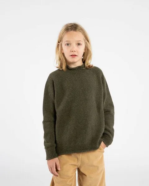 MATONA Matona Strickpullover mit kleinem Kragen für Kinder / Raglan High Neck Sweater, Olive, – Produktbild 1 von 4