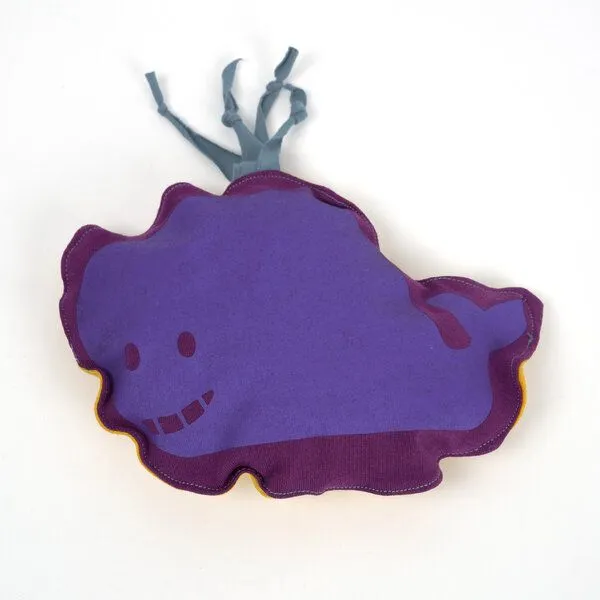 HANDGEDRUCKT Knisterkissen HANDGEDRUCKT Wal, Aubergine, – Produktbild 2 von 4