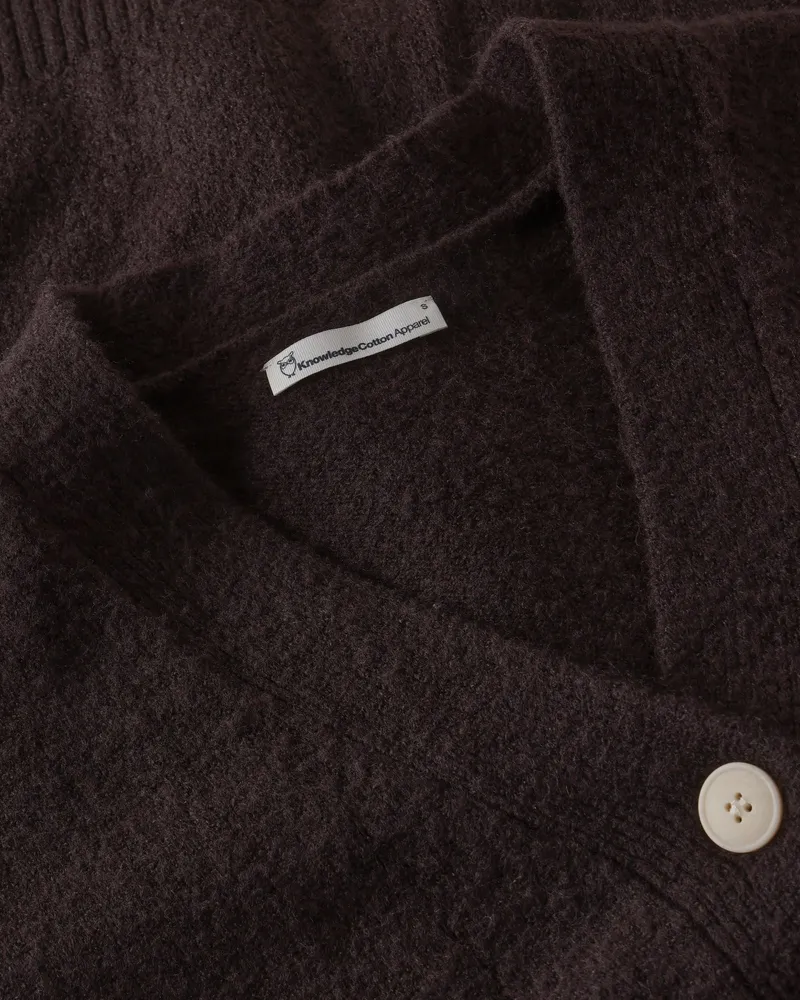 KnowledgeCotton Apparel KnowledgeCotton Apparel Damen vegan Strickjacke Damen Soufflé Yarn In Der Farbe Chocolate Torte, Braun, – Produktbild 2 von 2