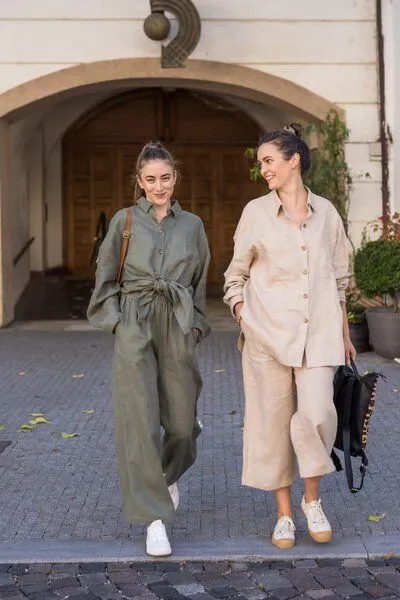 gust. gust. Damen Oversized Hemdbluse aus Leinen - Oversized linen shirt - 100% Bio-Leinen, Pine (grün), – Produktbild 4 von 4