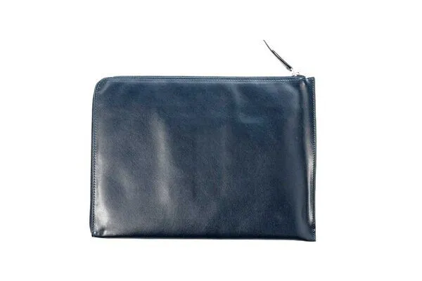 GREVIRO GREVIRO Laptop & Device Tasche aus Kaktusleder (vegan) - für MacBook, iPad, Surface, Galaxy & HP EliteBook bis 14", Blau glatt, – Produktbild 1 von 4