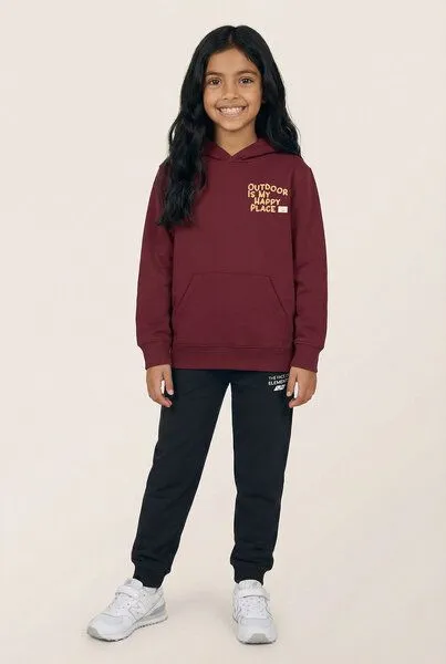 THE FACE OF ELEMENTS The Face of Elements Outdoor Is My Happy Place - Relaxed Fit Kids Hoodie aus 100% Bio-Baumwolle, Burgundy (rot), – Produktbild 2 von 4