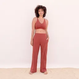 Jaya Jaya KAIRO - Damen - weich fliessende Yoga - und Lounge Pants ist aus einem Mix aus TENCEL Lyocell und Bio-Baumwolle hergestellt – Produktbild 1 von 1