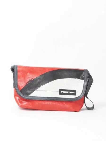 Freitag Freitag F41 Hawaii Five-O - red white black (000004289637) – Produktbild 1 von 3
