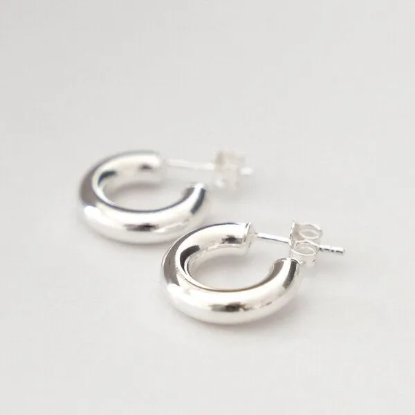 BELLYBIRD Jewellery BELLYBIRD Jewellery CREOLEN - Kreis, dicke Form, glatt in M/L, Silber, – Produktbild 1 von 4