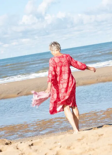 Heidekönigin Heidekönigin Leinenkleid m. V-Ausschnitt, Lachs, – Produktbild 2 von 2