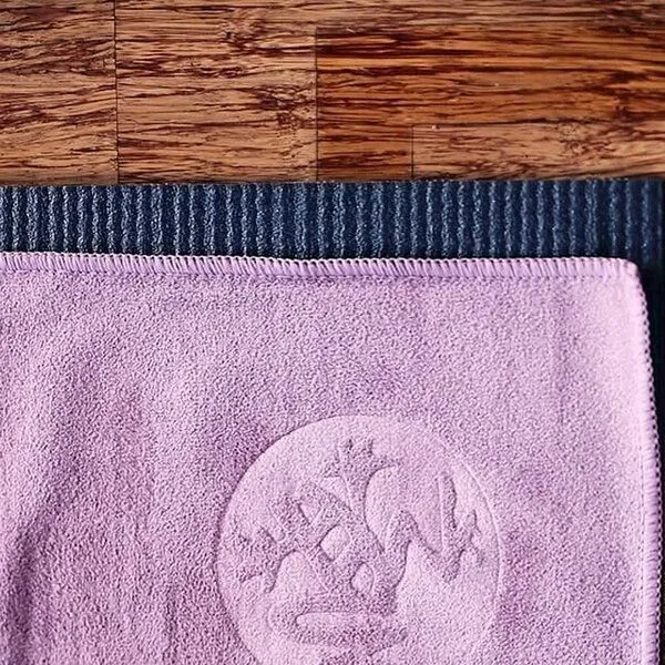 Manduka Manduka eQua Handtuch aus Mikrofaser – Produktbild 1 von 8