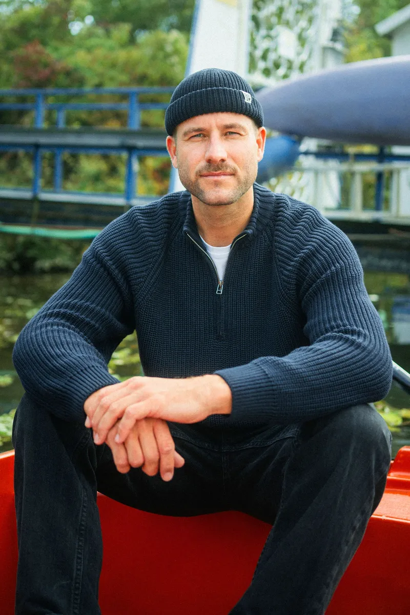 DIRTS DIRTS Herren vegan Strickpullover Quarter Zip Navy, Extra dunkelblau, – Produktbild 2 von 2