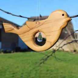 Mitienda Shop Mitienda Shop Fensterdeko Vogel aus Holz mit Bleikristall Zapfen – Produktbild 1 von 1