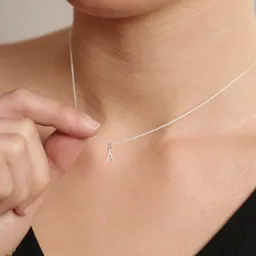 BELLYBIRD Jewellery BELLYBIRD Jewellery Halskette - kleiner Buchstabe, Kinder/ Erwachsene, aus Silber/ Silber vergoldet – Produktbild 1 von 1