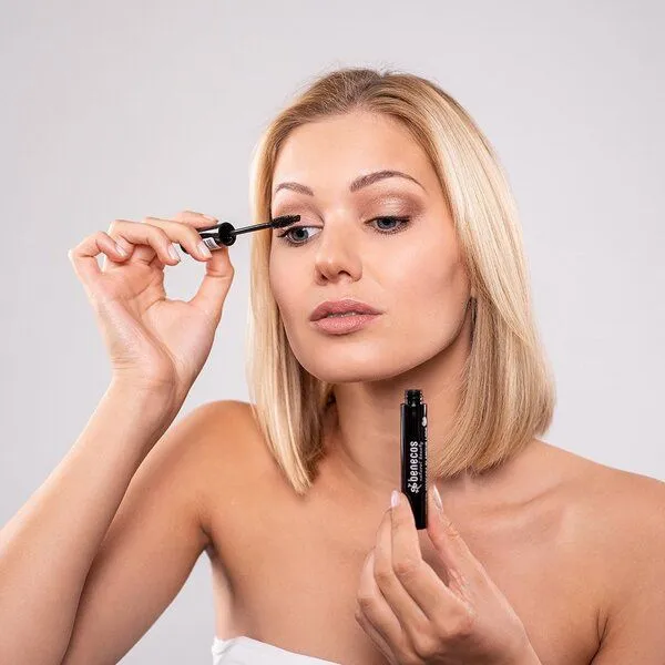 Benecos Benecos Natural Mascara Glamour Look Ultimate Black (ultimate black) – Produktbild 3 von 3