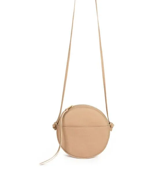 ELEKTROPULLI Vegane Runde Schultertasche RUT von ElektroPulli, Natur mit gold rv, – Produktbild 1 von 2