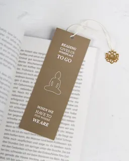 Oh Shanti Oh Shanti Lesezeichen mit Lotusblüten-Anhänger – Produktbild 1 von 1