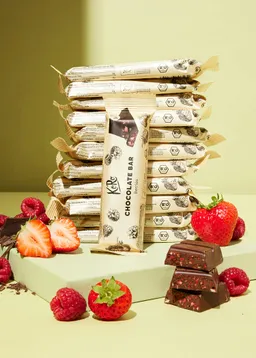 KoRo Veganer Bio Schokoriegel mit Beeren 12 x 50 g – Produktbild 1 von 1