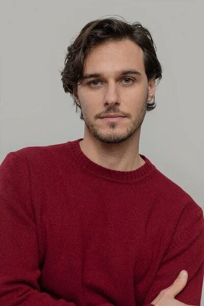 Rifò - Circular Fashion Made in Italy Rifò - Circular Fashion Made in Italy Recycelte Kaschmirwolle Pullover - Romeo, Rosso vinaccia (rot), – Produktbild 2 von 4