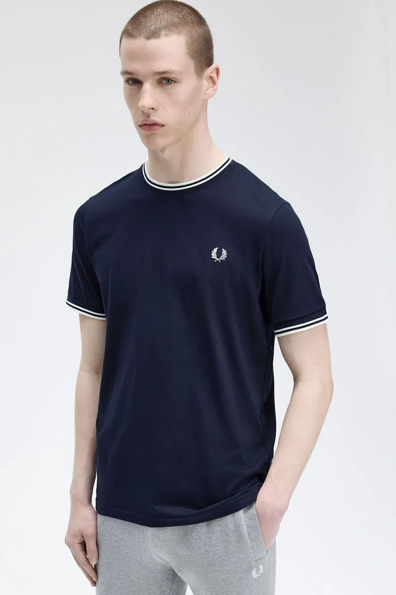 Fred Perry Fred Perry M1588 Twin Tipped T Shirt Navy - Größe M, Blau, – Produktbild 1 von 5