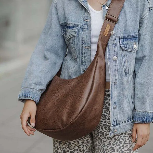 BOWLEANIES TASCHEN BOWLEANIES TASCHEN Moon Bag XXL aus Lederfaserstoff, Schokobraun, – Produktbild 4 von 4