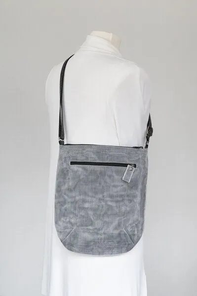 Smateria Smateria Umhänge-Tasche Pascal M, Silber-grau, – Produktbild 2 von 3