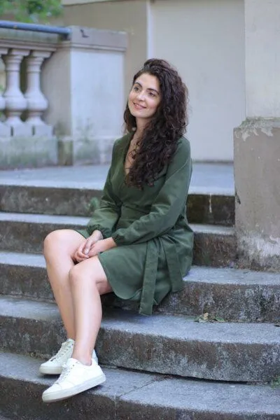 ManduTrap ManduTrap Herbstkleid aus Bio-Baumwolle – Nachhaltiges Wickelkleid aus Cord – Winterkleidkleid, Grün, – Produktbild 4 von 4