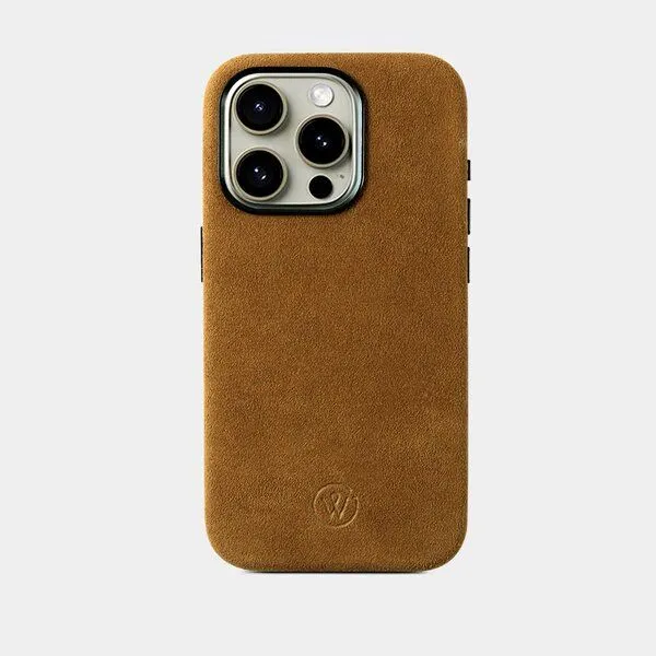 GOOD WILHELM GOOD WILHELM iPhone Pro Hülle JOSEPH aus italienischem Alcantara (vegan), Sand brown, – Produktbild 3 von 3