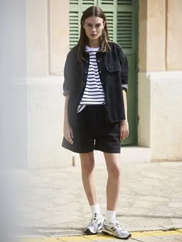 WOTE WOTE Denim Shorts aus Organic Cotton – Produktbild 1 von 1