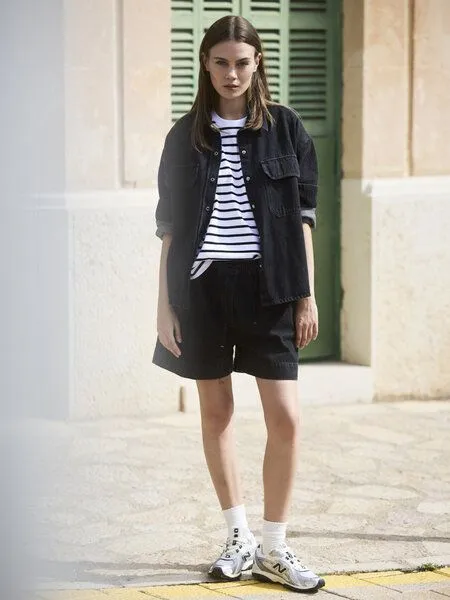WOTE WOTE Denim Shorts aus Organic Cotton, Schwarz, – Produktbild 1 von 2