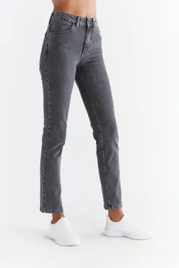 Evermind Evermind Damen vegan Jeans Straight Fit Ash Gray – Produktbild 1 von 1